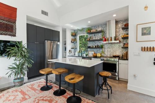 MLK Casa | Funky and Modern East Austin Home with Sauna home