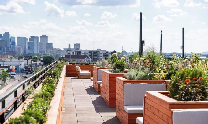 East Nashville Casa | Funky Boutique Room w/Floor-to-Ceiling Views Near Nashville Sights!