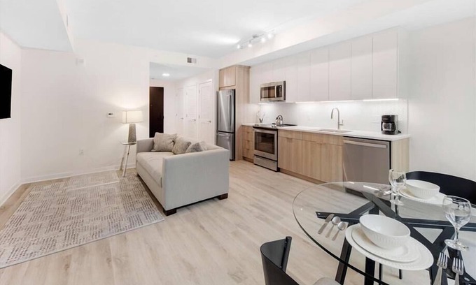 NoMa Hotel | Furnished 1DelBR w/ Full Kitchen, Heating & AC | Noma
