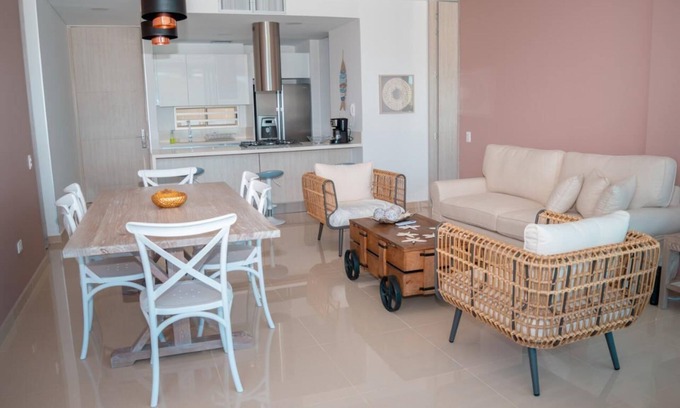 Pozos Colorados Apartamento | APARATAMENTO AMOBLADO CON SALIDA DIRECTA A LA PLAYA Y UN MUELLE SOBRE EL LAGO