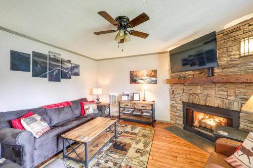 Banner Elk Apartamento | Furnished Deck and Resort Perks Beech Mtn Retreat!