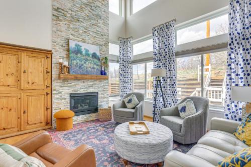 Castle Rock Casa | Furnished Deck, Mountain View Castle Rock Home!