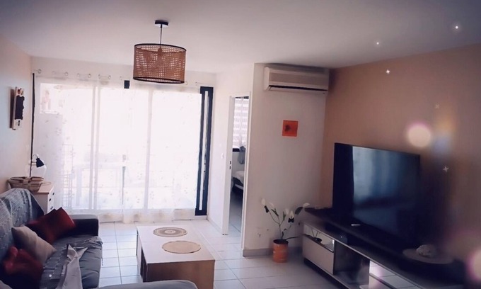 Centre-Ville Apartamento | Furnished F3 apartment 300m from the beach