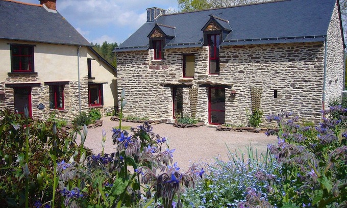 Iffendic Cabaña | Casa amueblada para 6 personas en Bretaña a las puertas de la piscina al aire libre Brocéliande