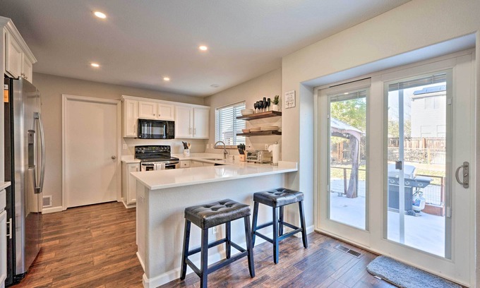 Thornton Casa | Furnished Patio: Spacious Thornton Home