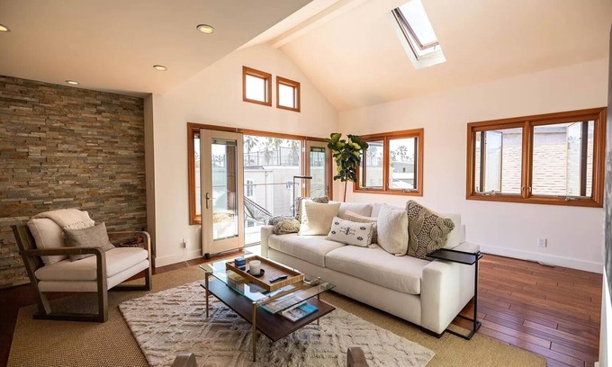 Playa Del Rey Casa | Furnished Playa Del Rey house, ocean views crown three levels in perfect harmony