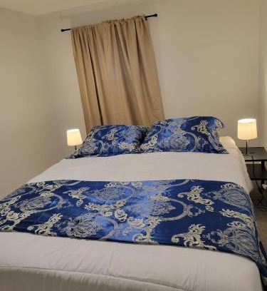 Southwest Edmonton Casa | Furnished Room-5 Close to U of A in Edmonton - with Shared Spaces