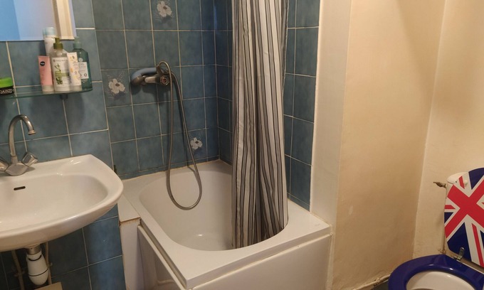 Bonneveine Apartamento | Furnished T2 apartment with private parking by the beach