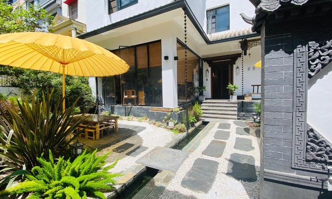 Chengjiang County Casa | Fuxian Lake Qishe B&B