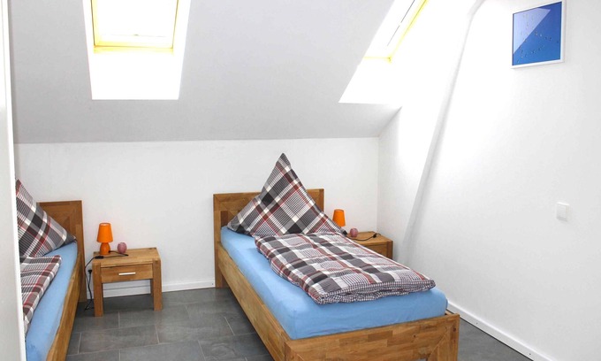 Muritz Cama Y Desayuno | FZ on the upper floor - vacation room with bed and breakfast