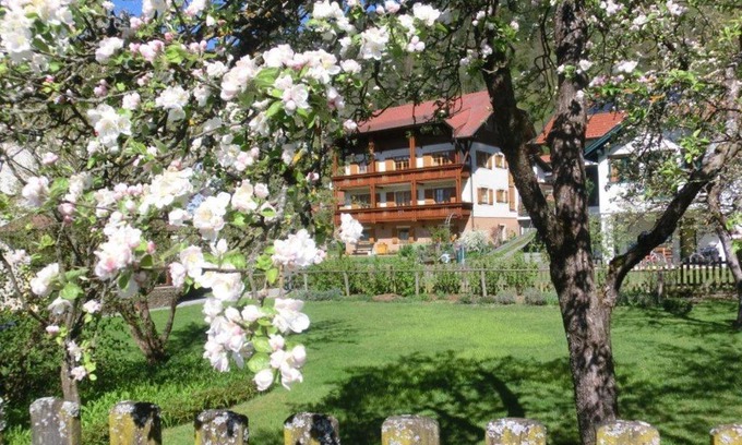 Steindorf am Ossiacher See Apartamento | Gästehaus Struggl