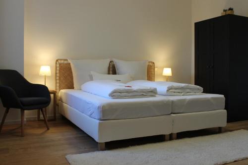 Kernstadt Casa | Gästehaus Friedrichstraße - ruhiges Zimmer mit Bad