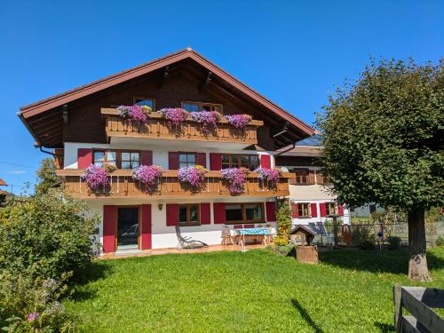 Bolsterlang Apartamento | Gästehaus Krumbacher