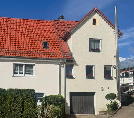 Aalen Casa | Gästehaus mit 5 separaten Schlafzimmern für 9 Personen, 24 h check in direkte Nähe Landesgartenschau