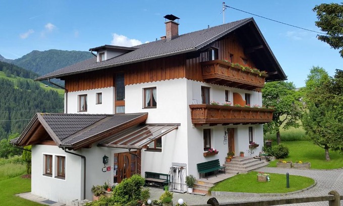 Liesing Casa | Gästehaus Ortner