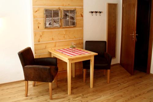 Obergrainau Apartamento | Gästehaus Ostler