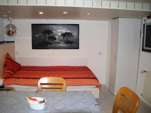 Weil am Rhein Apartamento | Gästezimmer Jülich mit Küche