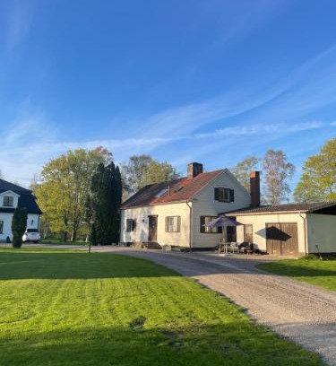 Vikingstad Casa | Gårdsflygel med egen trädgård