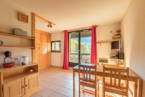 Vars Apartamento | Génépi - Studio pour 5 vue montagne