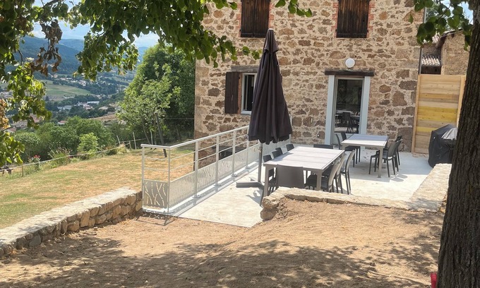 Satillieu Casa | Escape to the Ardèche forest - quiet gîte, swimming pool and animals, Domaine Solio