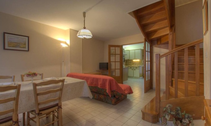 Ambronay Casa | Gîte Agréable, Situé au Pied des Monts du Bugey. De Nombreuses Possibilités de Promenades et de Visi