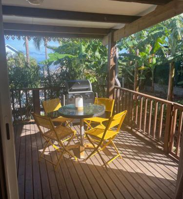 Le Portail Apartamento | Gîte Allamanda 45m2, 2 à 4 Personnes, piscine et jardin tropical