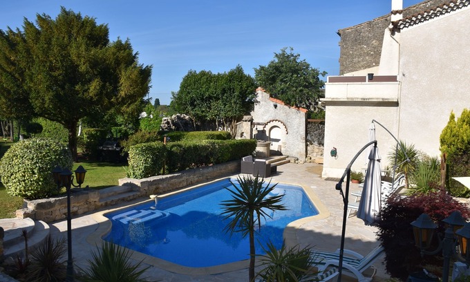 Sommieres Apartamento | Le Gîte Romain 25m²: piscina y jardín - Sommières
