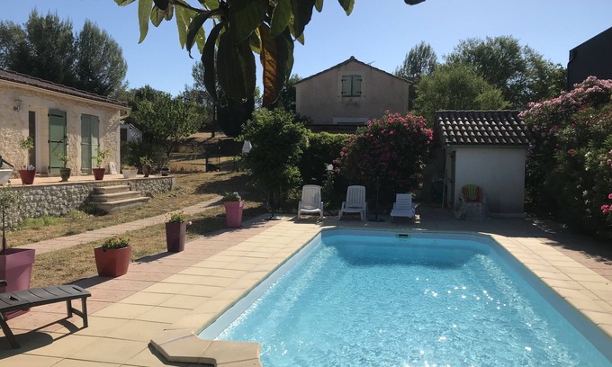 Euzet-les-Bains Casa | Gîte au soleil