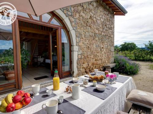 Les Salles Casa | Gîte avec cheminée, jardin et wifi aux Salles - FR-1-496-61