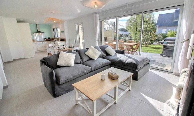 Lancieux Casa | Gîte Avec Jacuzzi 8 Personnes