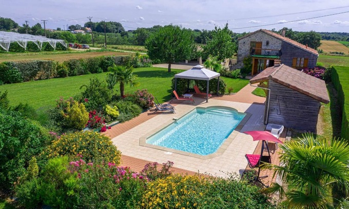 Madaillan Casa | Gîte avec piscine à Madaillan, Lot-et-Garonne