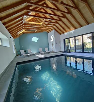 Moyrazes Casa | Gîte avec piscine intérieure
