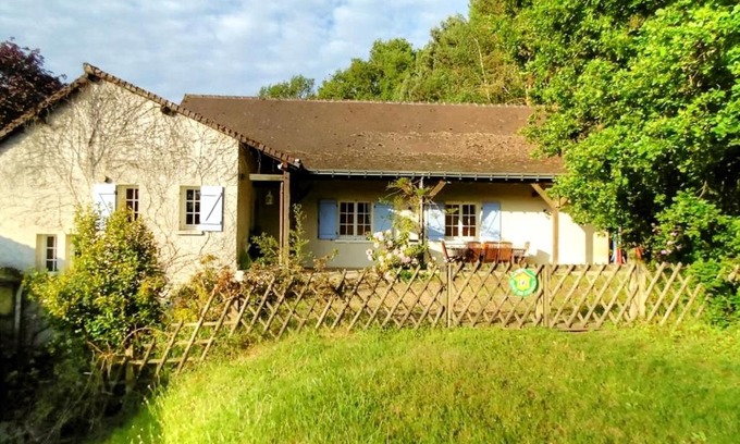 Avrille-les-Ponceaux Casa | Gîte Avrillé-les-Ponceaux, 5 pièces, 10 personnes - FR-1-381-172