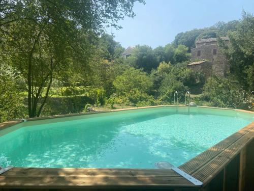 Meyrannes Casa | Gîte cévenol de caractère tout équipé, piscine, aire de jeu et jardin