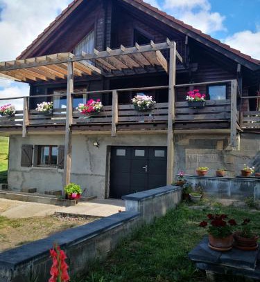 Menil-de-Senones Casa | Gîte chalet paisible déconnexion totale