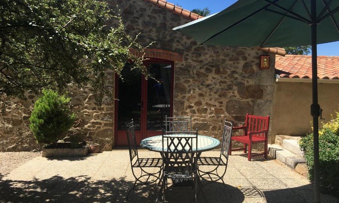 Saint-Michel-Mont-Mercure Casa | Gîte charmant à la campagne avec terrasse, proche du Puy du Fou et de la rivière Sèvre - FR-1-426-249
