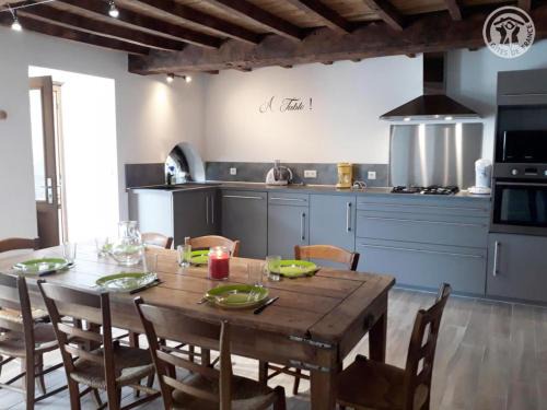 Cremeaux Casa | Gîte charmant à la ferme, tout confort, proche de Roanne, idéal pour randonnées et baignades - FR-1-496-220