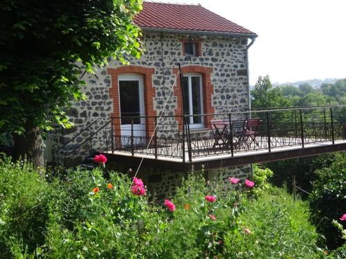 Le Puy-en-Velay Casa | Gîte charmant avec terrasse et wifi au Puy-en-Velay - FR-1-582-331