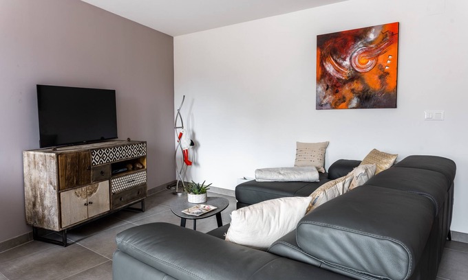 Thann Casa | Gîte chez Lucile-Casa-Vista a la Ciudad-Confortable-Baño con ducha