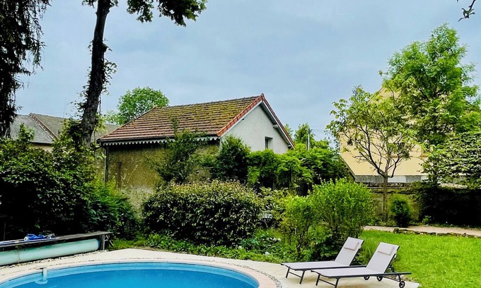 Lucenay-l'Eveque Cabaña | Gîte Clématite at Villa Mortaise in Burgundy (Morvan)