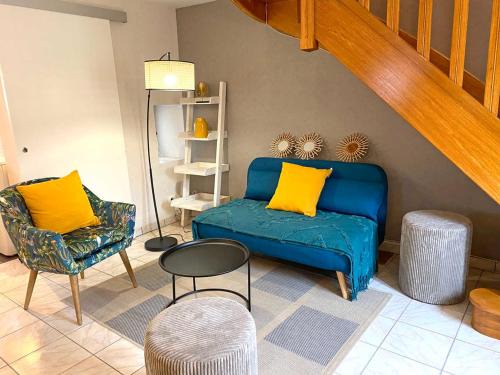 Saint-Bonnet-de-Rochefort Casa | Gîte cosy avec spa, grand jardin, proche de la rivière Sioule - idéal pour famille et relaxation - FR-1-489-342