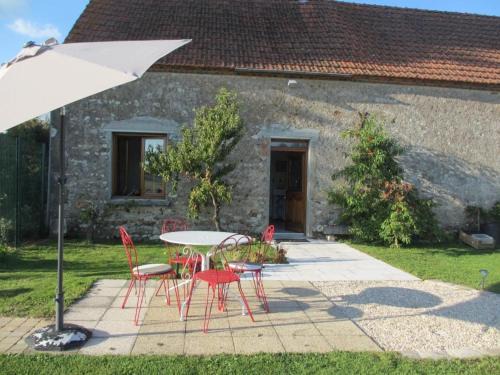 Guilly Casa | Gîte cosy en Val de Loire, proche Loire, Sologne, Sully/Loire - 1 ch, salon, cuisine, linge inclus - FR-1-590-30