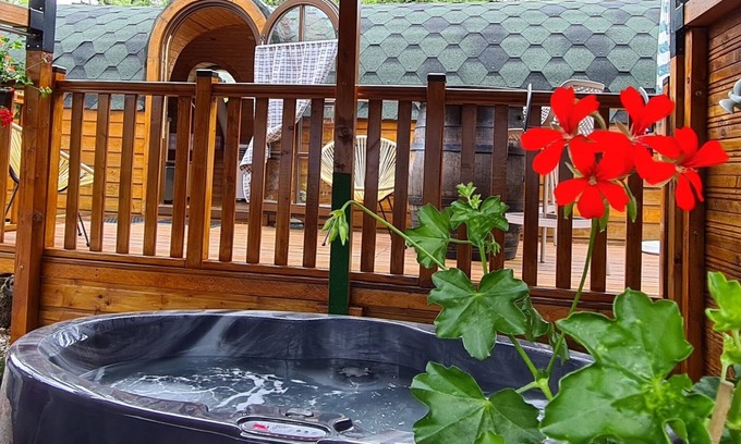 Ville Cabina | Gîte D'alsace La Roulotte des Prunelles Sauvages Spa/jacuzzi Privatif