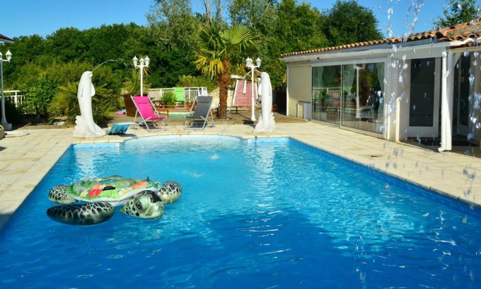 Villematier Casa | Gîte d hôte jacuzzi piscine sauna privés