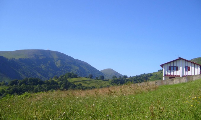 Itxassou Casa | Gîte Dans les Hauteurs D'itxassou, Vue Exceptionnelle sur la Vallée de la Nive