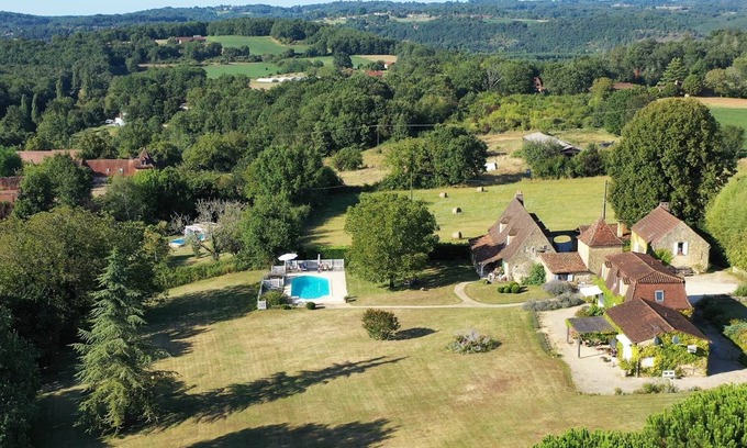 Le Buisson-de-Cadouin Casa | Gîte de Charme Pour 4 Personnes en Vallée de Dordogne