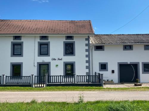 Plombieres-les-Bains Casa | Gîte de charme avec sauna, spa et terrain de pétanque à Plombières-les-Bains, idéal en famille - FR-1-589-432