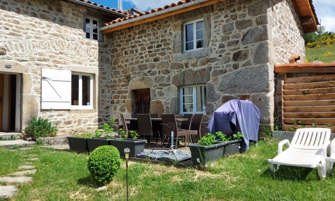 Jeansagniere Cabaña | Gîte de Montagne à 1000m au Cœur des Monts du Forez