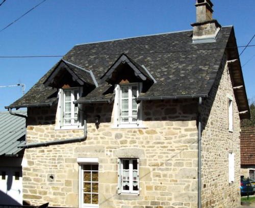 Gimel-les-Cascades Apartamento | Gîte de France à Gimel-les-Cascades 3 épis - Gîte de France 4 personnes MAE-0014