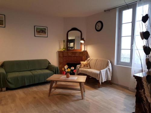 Curemonte Apartamento | Gîte de France Gîte vallée de la sourdoire 3 épis - Gîte de France 6 personnes MAE-9184